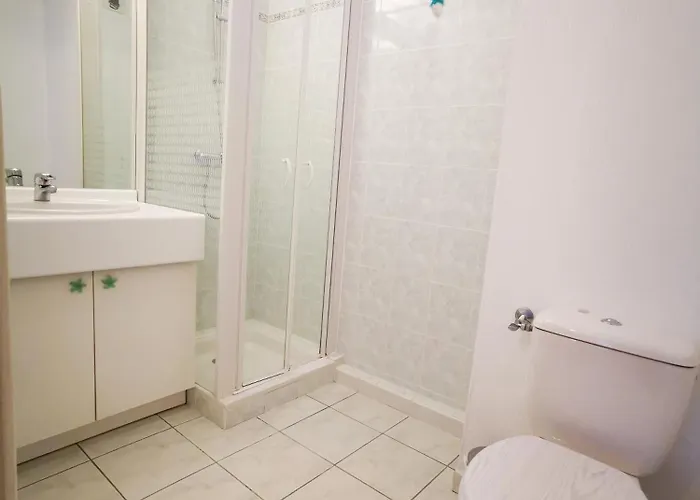 Apartment Le Tropical - Wifi - Parking - Jolie Parc Arbore - Calme Et Detente - Ensoleille - Accueil Physique Frejus
